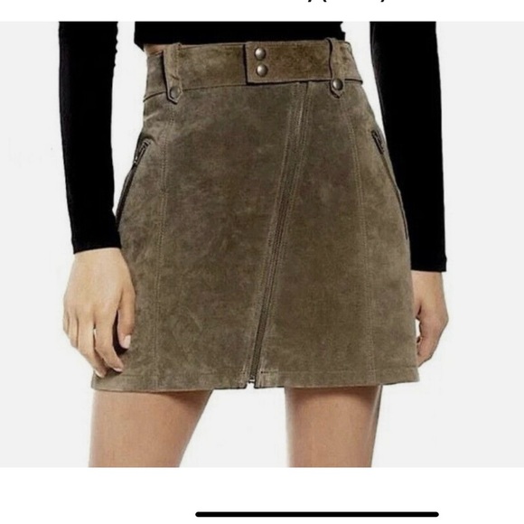Blank NYC Dresses & Skirts - Blank NYC Olive Green Leather Suede Zipped skirt size 25